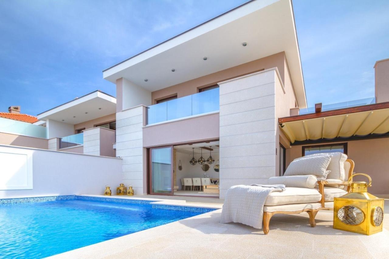 Luxury Villa Prova1 マリンスカ エクステリア 写真